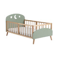 Houten peuterbed met sterren- en maanontwerp